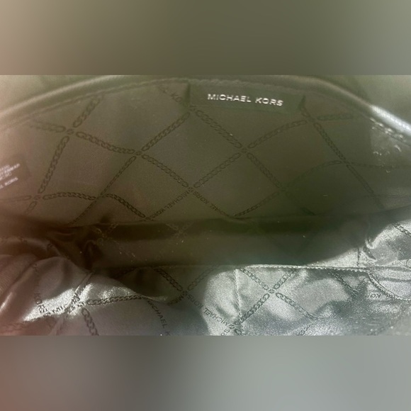 SOLD! Michael Kors Jet Set Charm Pocket Large Signature Clutch Crossbody Bag - Picture 6 of 6